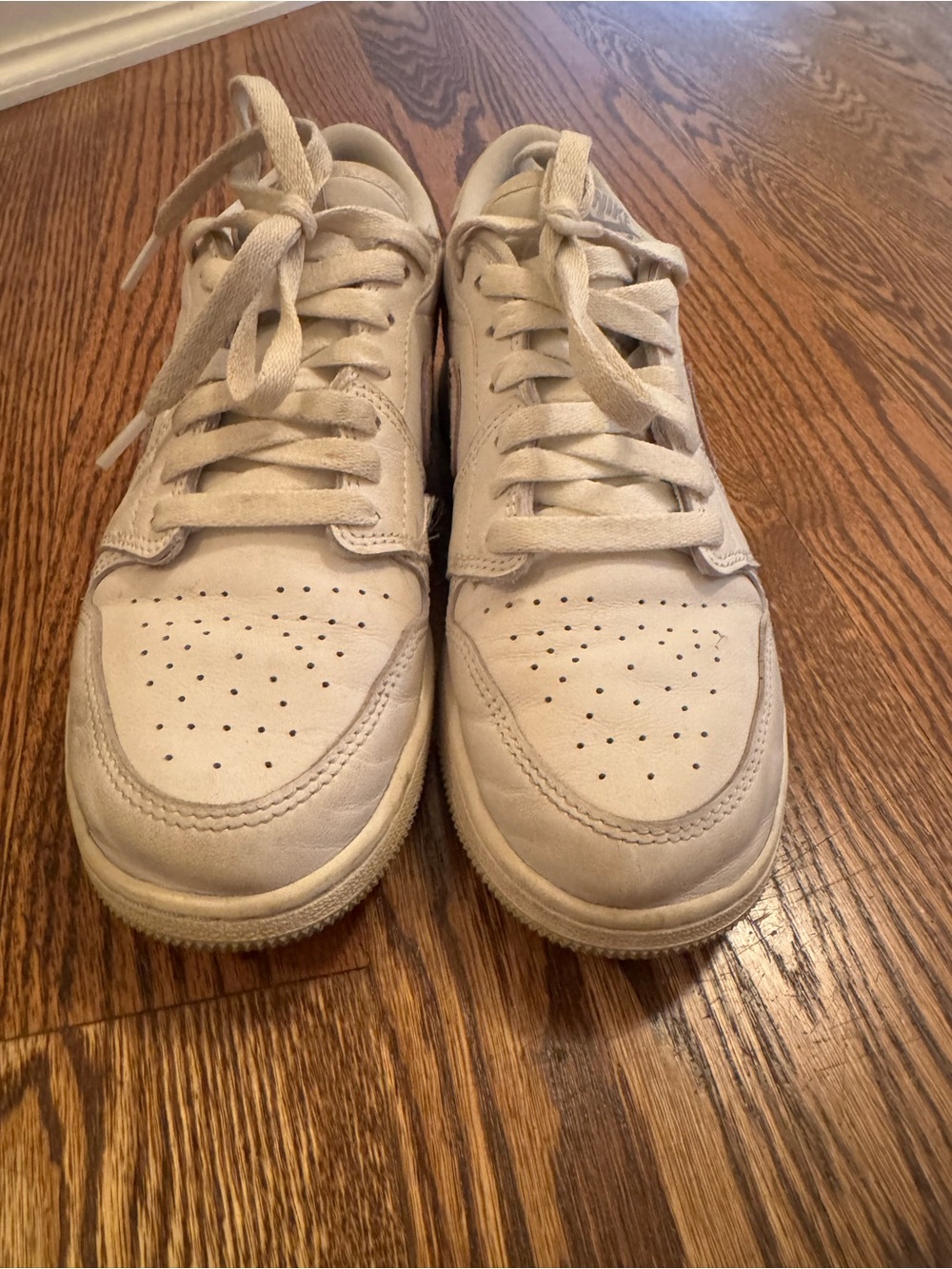 Men's Casual Low-Top Sneakers in Beige